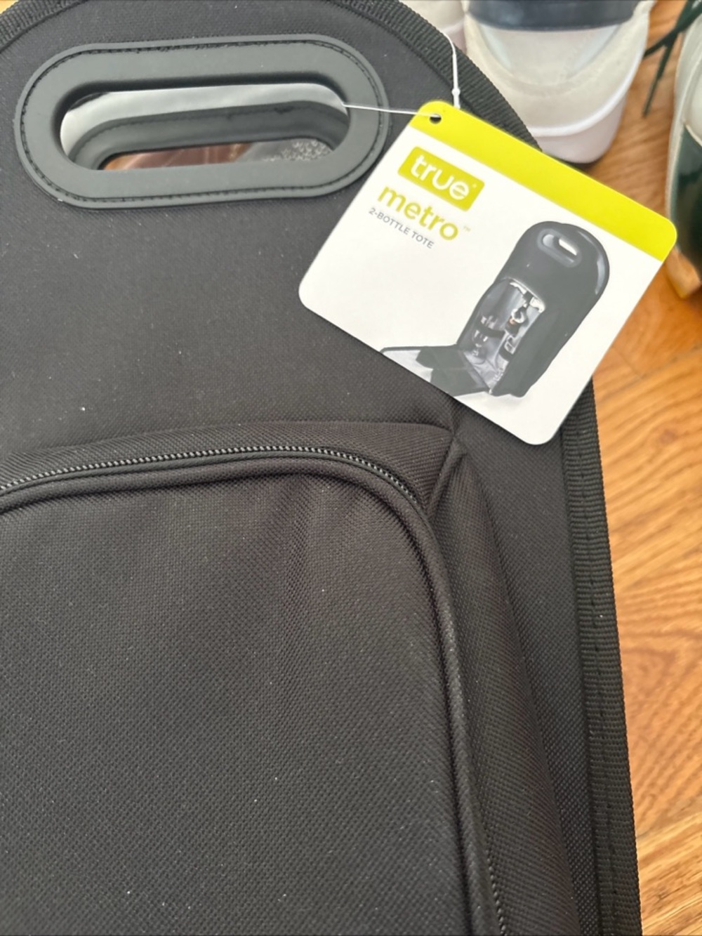 true metro 2-Bottle Tote - Black